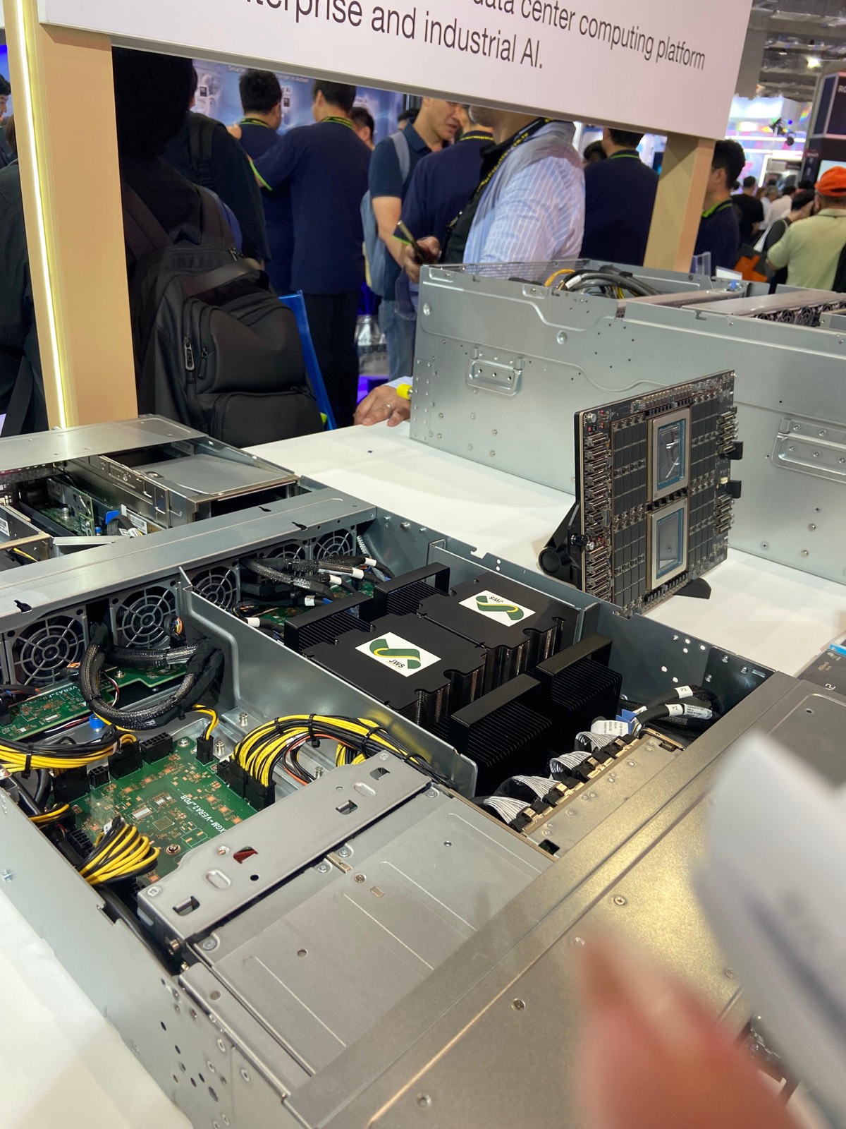 Accelerator board out of its slot